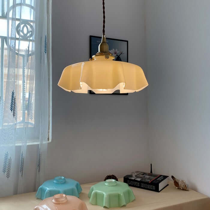 Retro Pendellampe i creme glas blomsterdesign