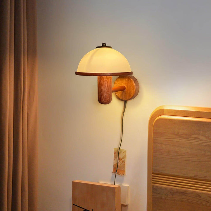 Moderne væglampe med svampedesign i træ