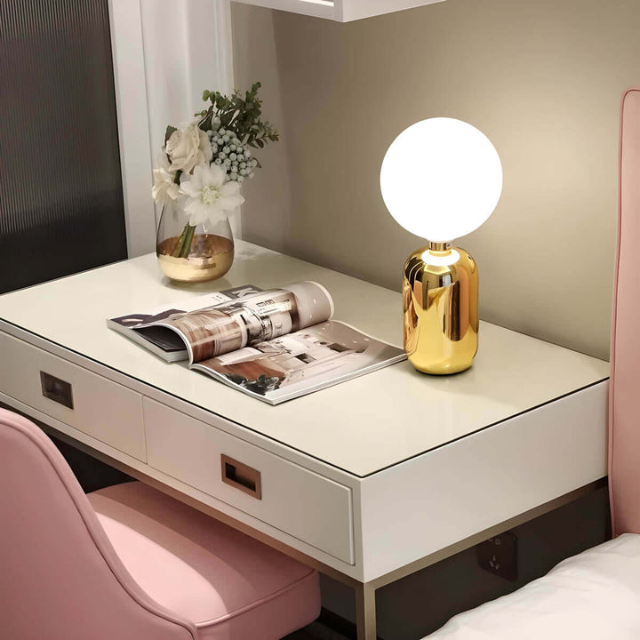 Elegant Skrivebordslampe med Glasfod