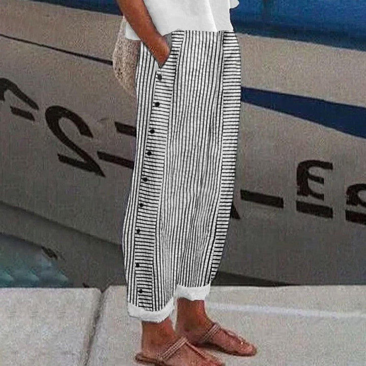 Behagelige stribede sommerbukser til damer. Perfekte til afslappet og chic sommerstil.