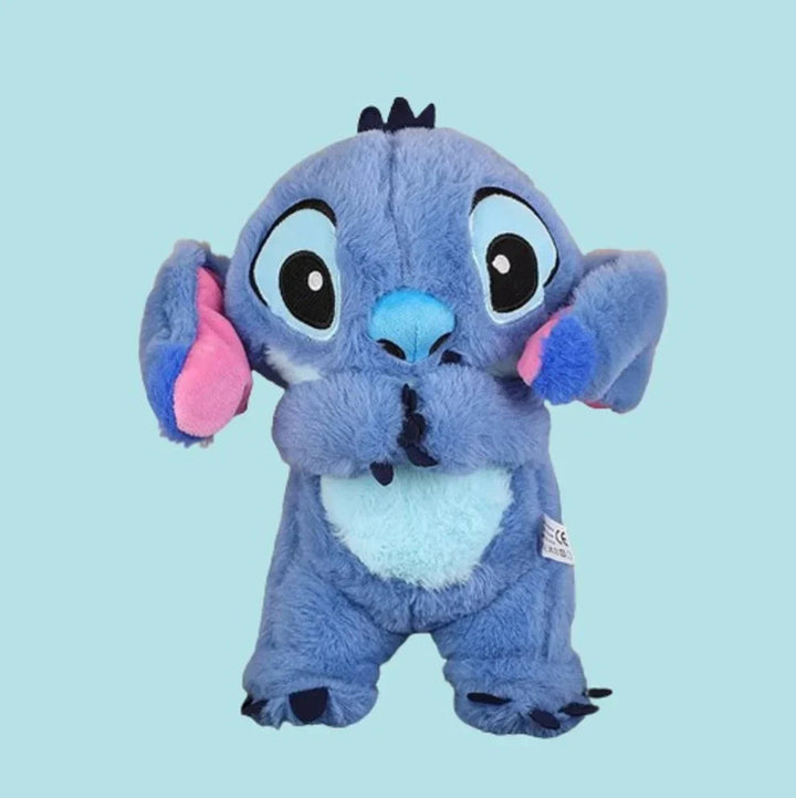 Nærbillede af blødt lam nussebamse. Sovebamse plysdyr, der skaber ro for baby.