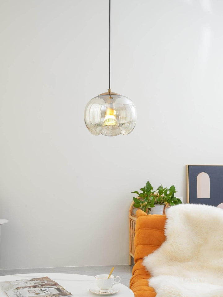 Moderne bølget pendellampe i glas