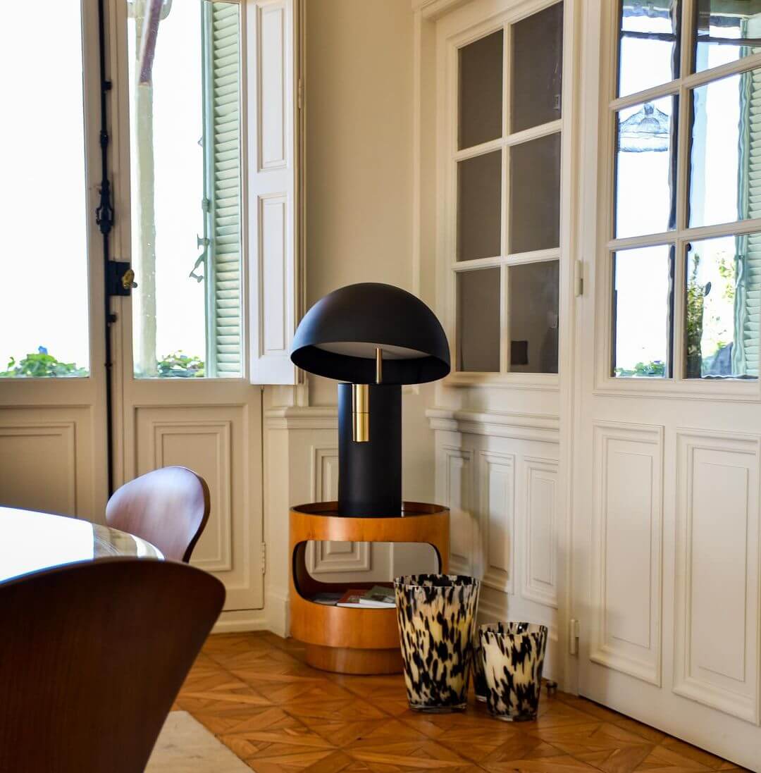Moderne designer bordlampe med drejelige cylindre