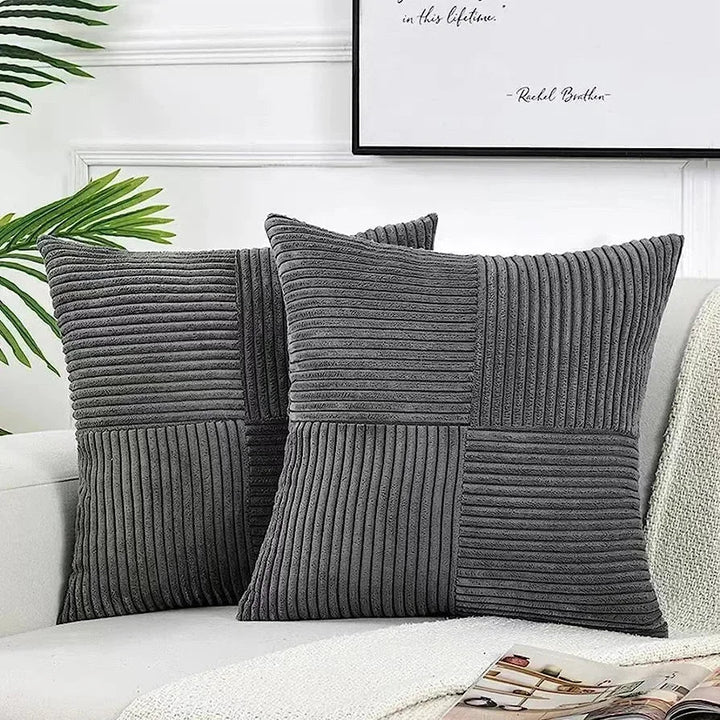 Blødt corduroy pudebetræk i 45x45 cm. Perfekt til hyggelig boligindretning med tekstur.