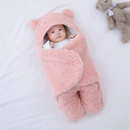 Kvalitets babysvøb til 0-12 måneder. Blødt materiale for tryg og varm søvn til din baby.