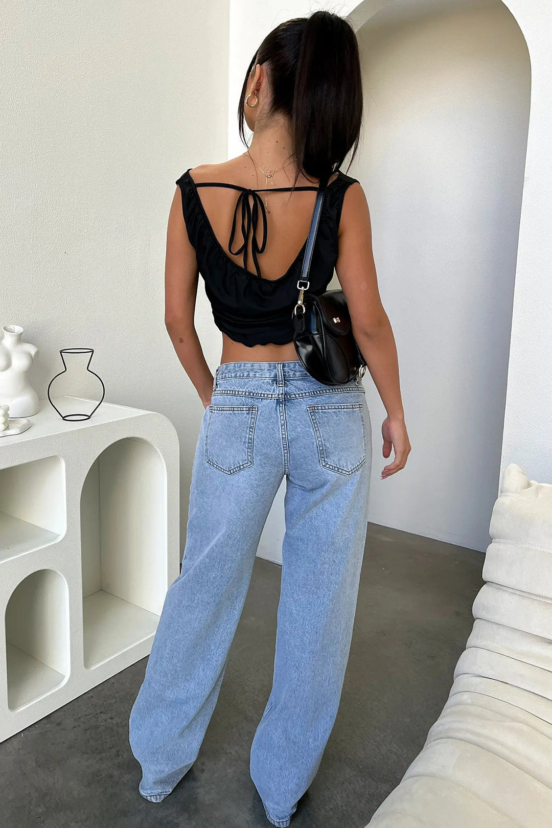 Klassiske blå low rise jeans til kvinder. Lavtaljede bukser med et moderne og stilrent design, perfekt til hverdag.