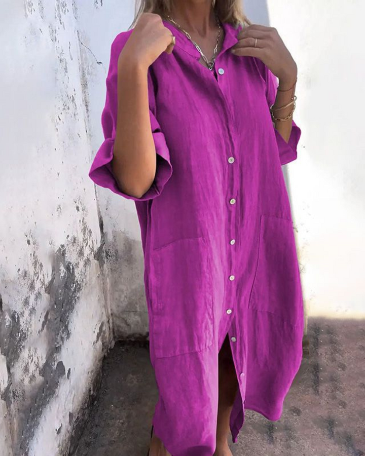 Komfortabel flerfarvet boho skjortekjole til kvinder. Elegant og afslappet stil, perfekt til sommer.