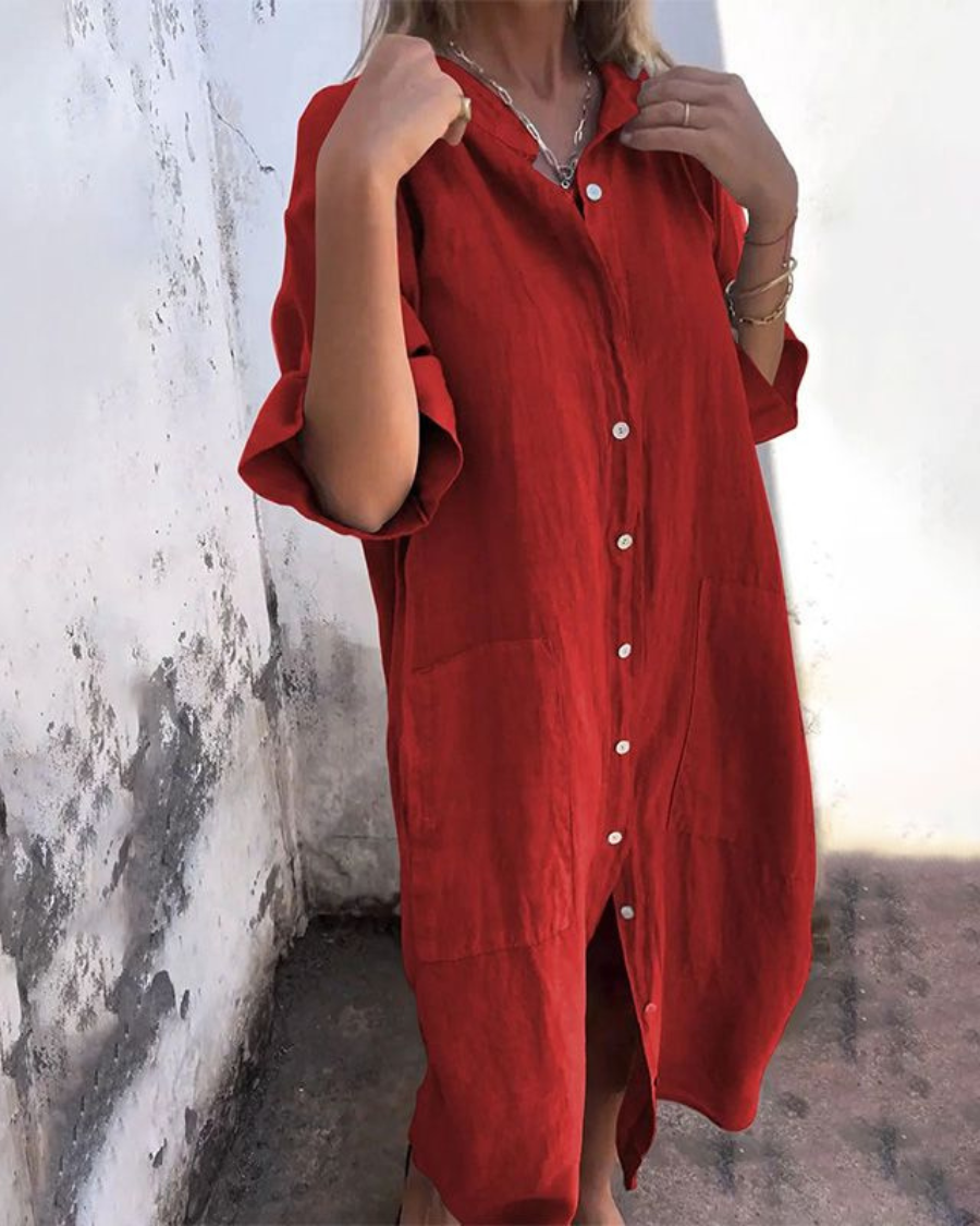 Boho inspireret sommerkjole til kvinder. En elegant og alsidig skjortekjole til både hverdag og rejser.