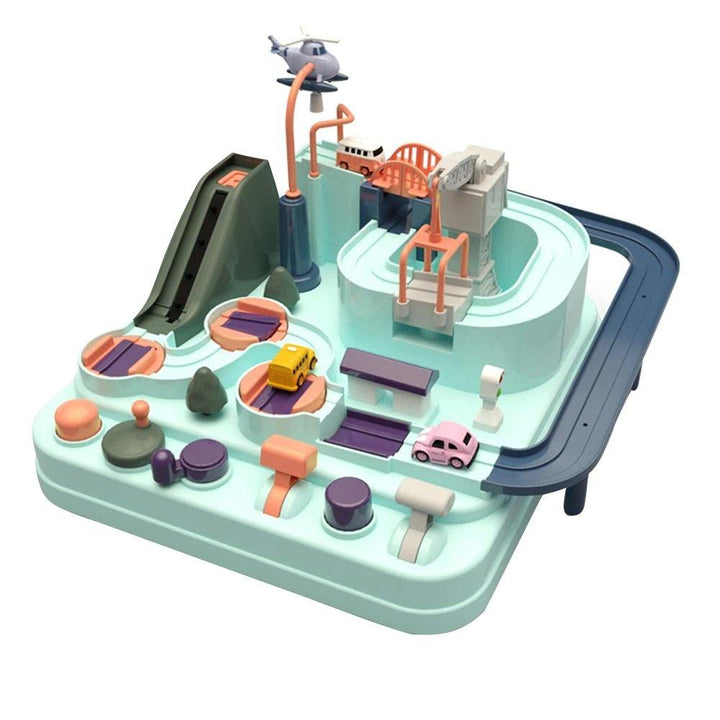 Farverig, interaktiv billegetøjsracerbane til børn med håndtag og forhindringer for kreativ og spændende leg.