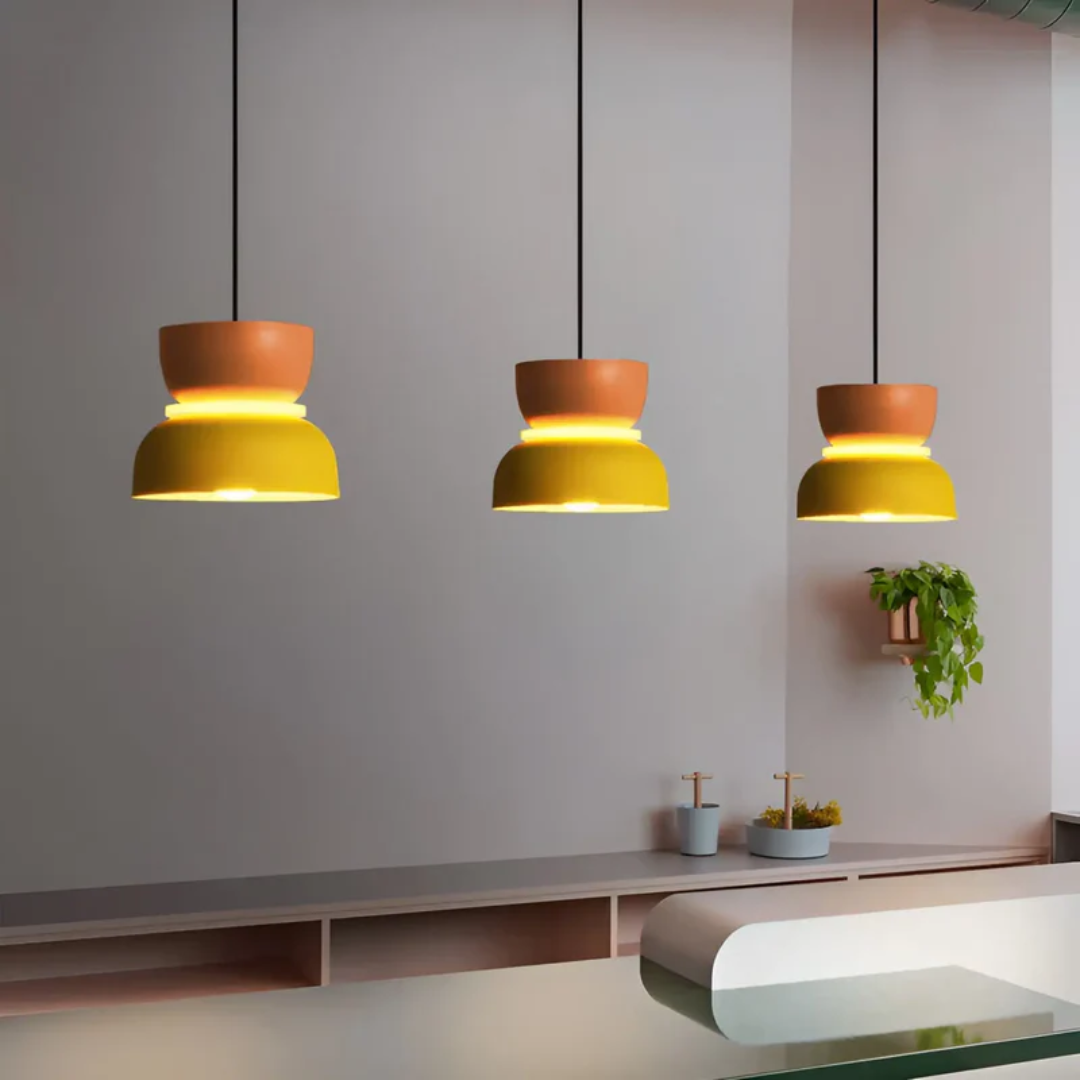 Stor Cyan-Orange Macaron LED Pendel Lampe: En dristig farvekombination.