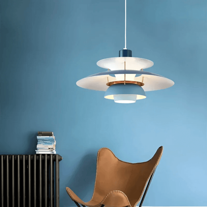 Moderne farverig LED pendellampe i metal