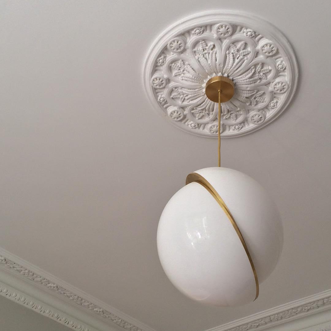 Måneformet Pendellampe i Moderne Design