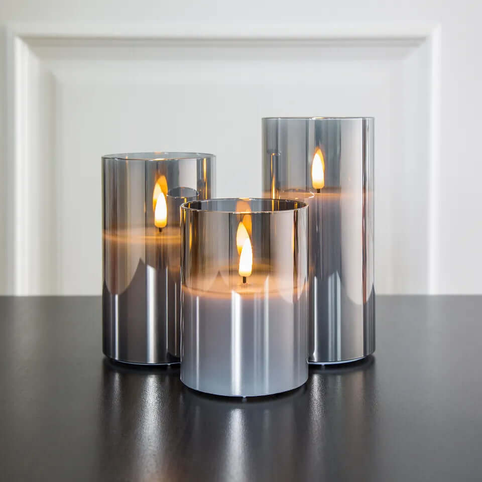 Realistiske LED-stearinlys med flammeeffekt og fjernbetjening