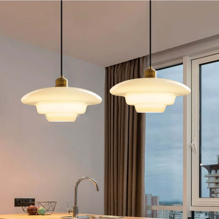 Elegant hvidglas pendellampe