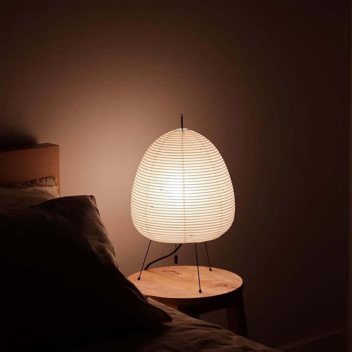 Minimalistisk japansk bordlampe Yumi