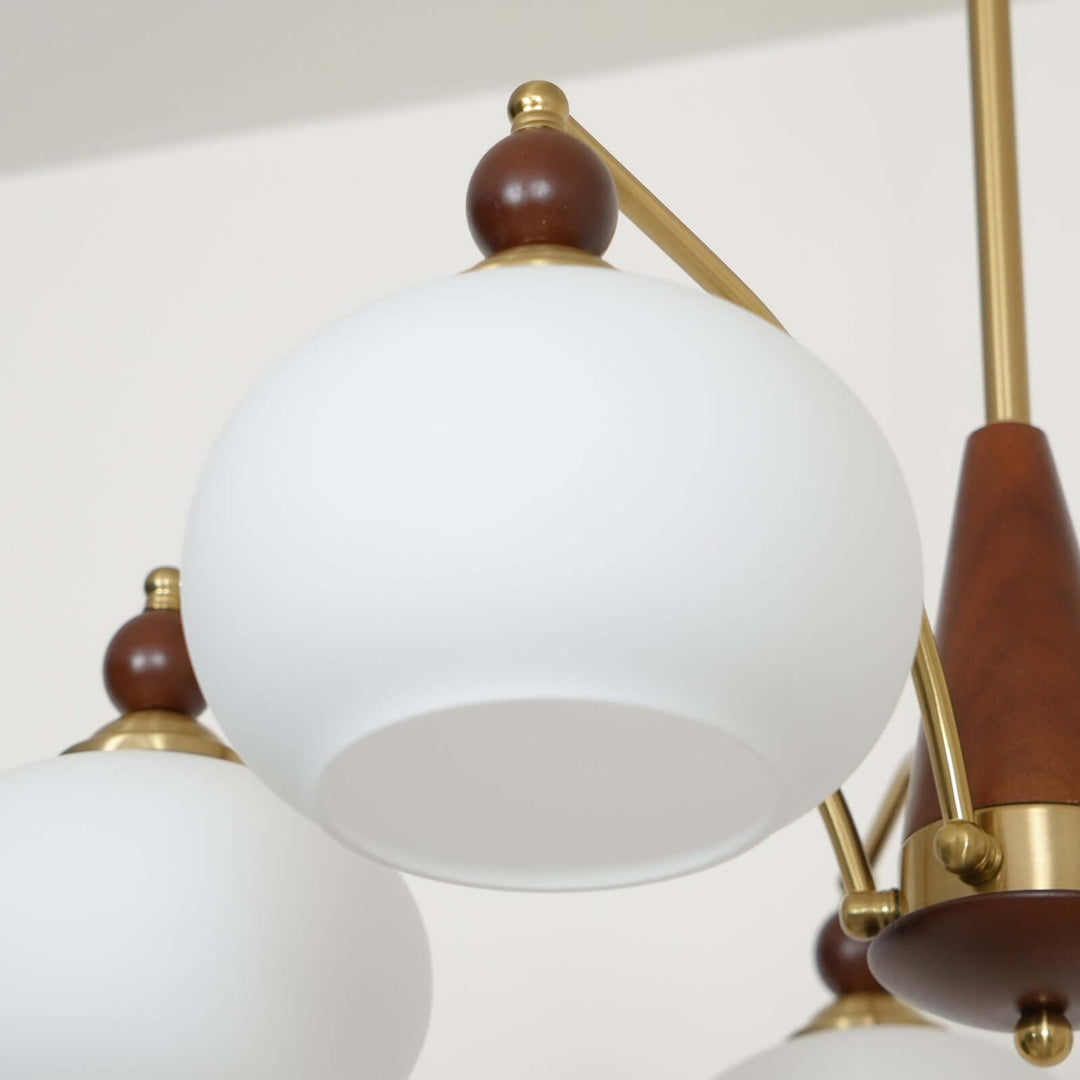 Elegant Retro Lysekrone i Træ og Messing