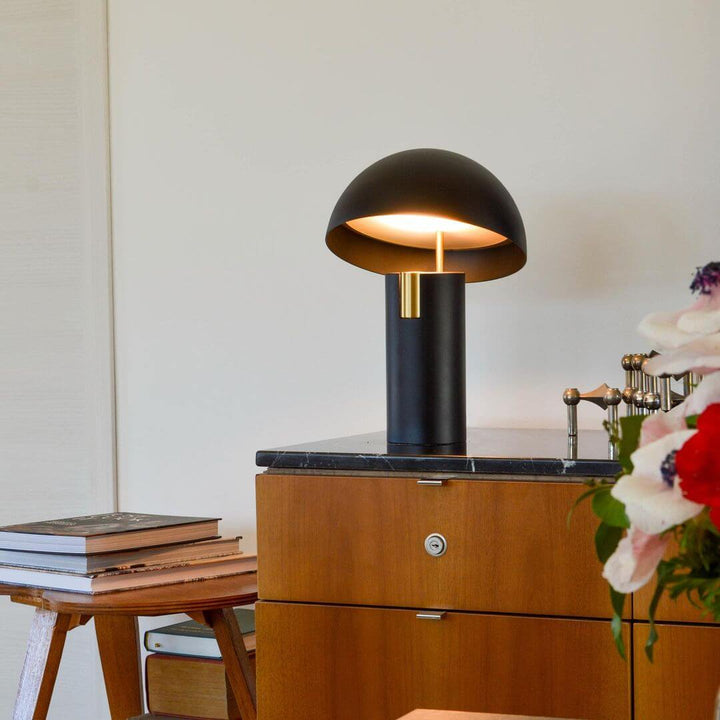 Moderne designer bordlampe med drejelige cylindre