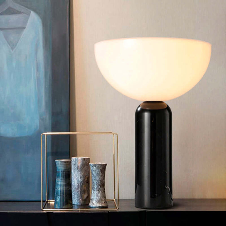 Elegant Marmor Bordlampe til Boligen