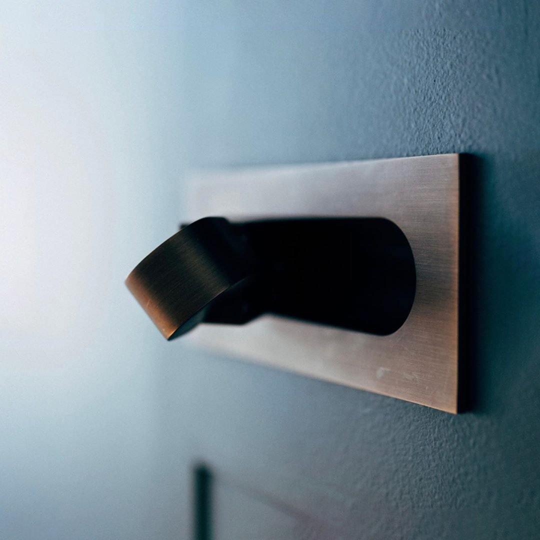 Dæmpbar LED sengebordslampe til soveværelset