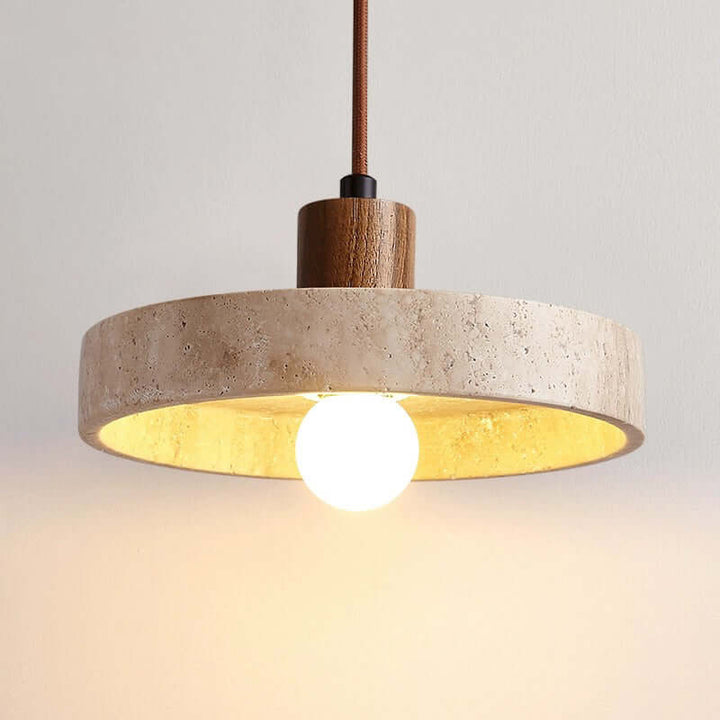 Pendellampe med sten og træ i Wabi-Sabi stil