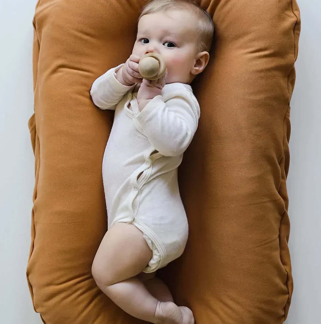 Babynest - Tryg og Hyggelig Soveplads til Spædbørn