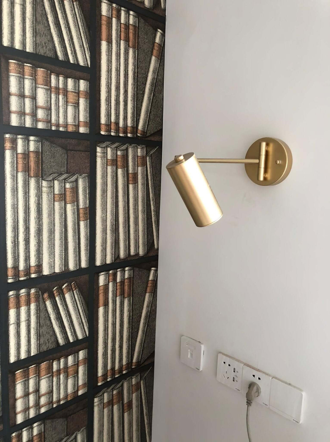 Drejelig LED-væglampe i moderne design