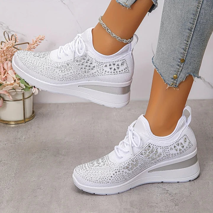 Skridsikre Dame Annika ortopædiske sneakers med komfortabel pasform og glitrende rhinsten.
