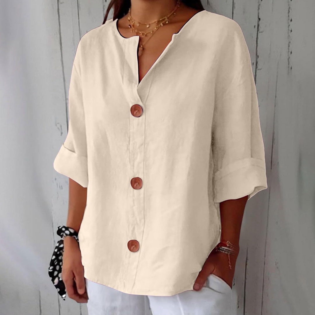 Damebluse i store størrelser, afslappet pasform. En luftig og elegant sommer- og forårsbluse.