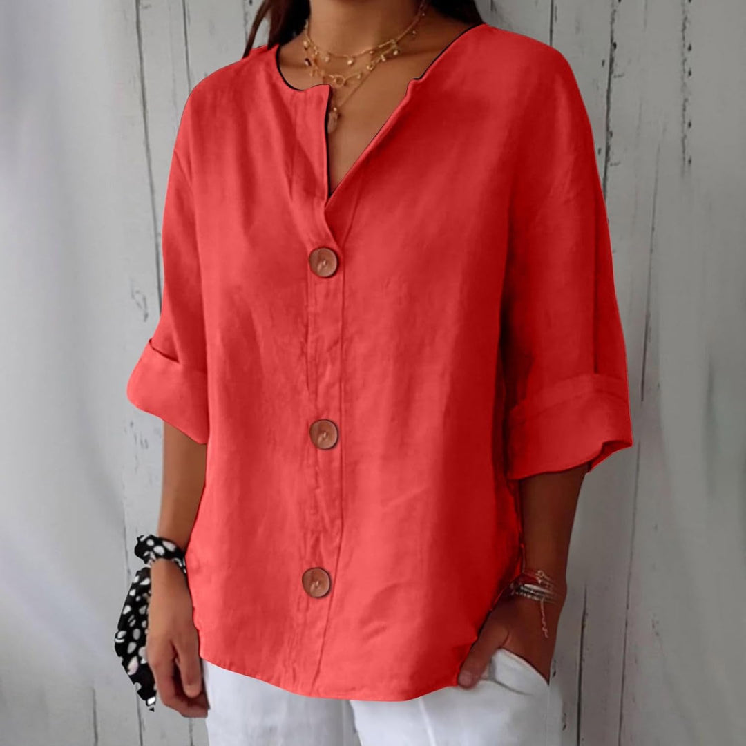 Elegant og let damebluse. Perfekt som casual top til både sommer og forår, i frisk kvindemode.