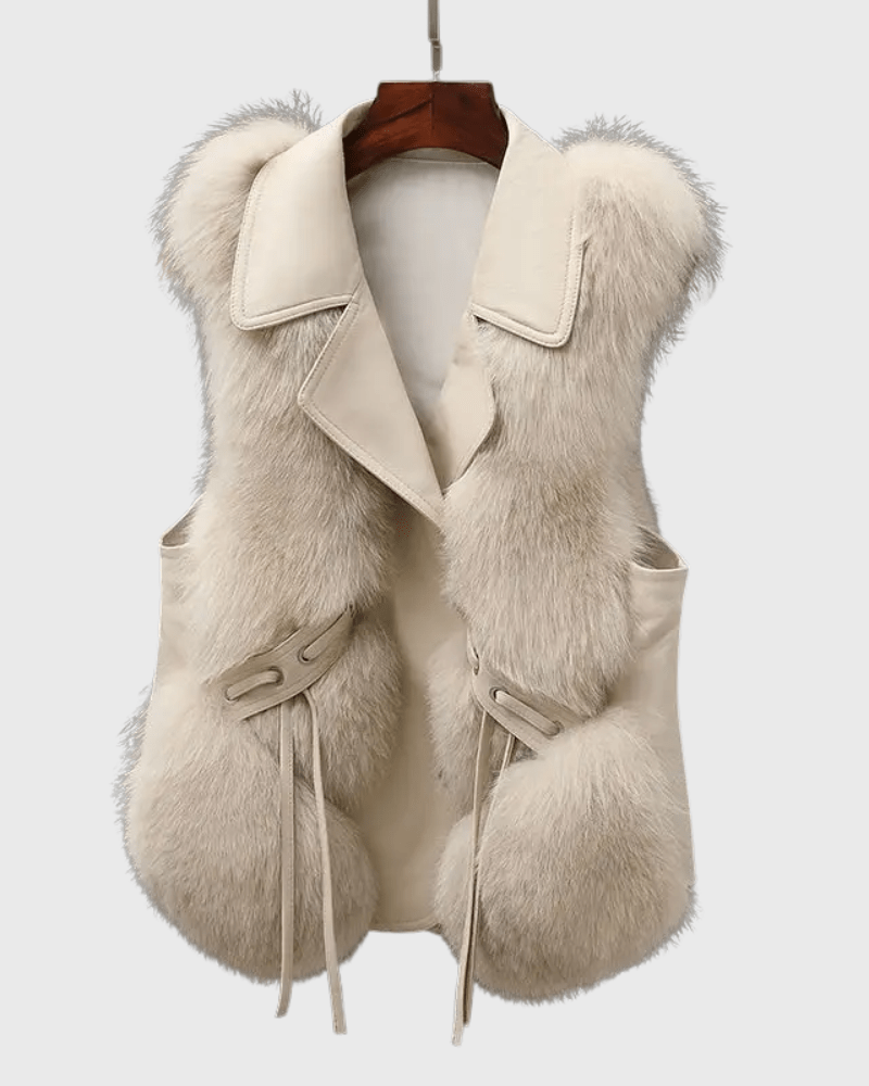 Beige dame lædervest af premium læder. Elegant til lag-på-lag og efterårs-vintermode.