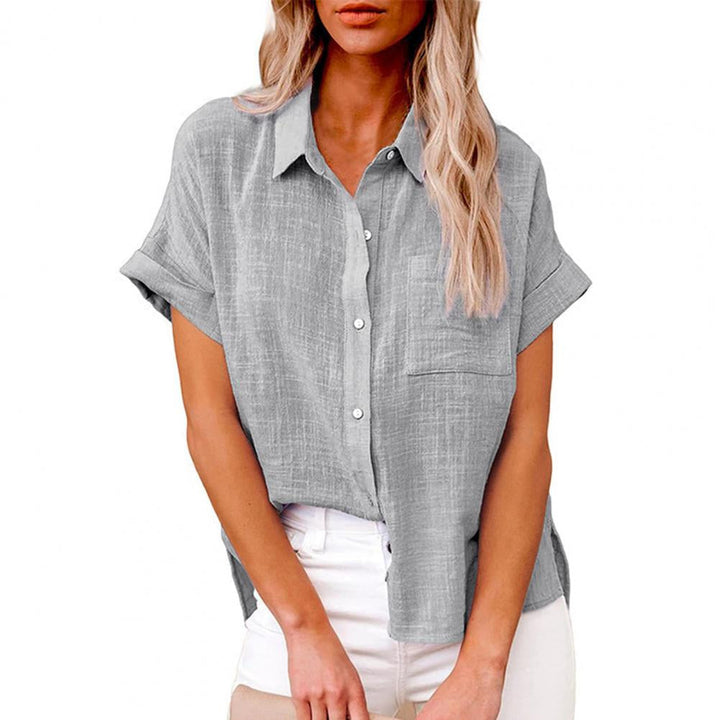 Komfortabel og alsidig damebluse. Luftig sommerbluse med løs pasform for optimal komfort i varmen.