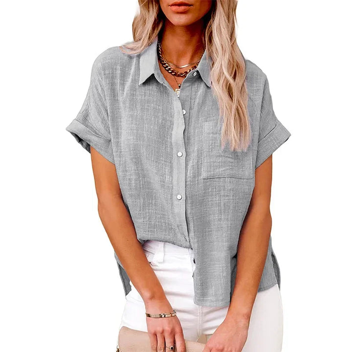 Moderne løs pasform sommerbluse; kort ærme og farverig, perfekt til kvinder.