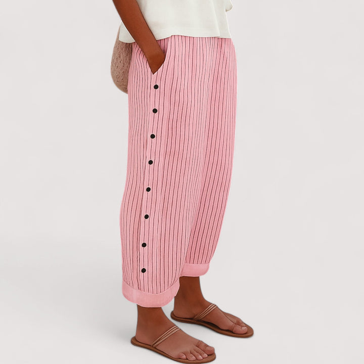 Elegante og komfortable dame linnedbukser til sommer. Løs pasform og åndbart materiale til hverdagsstil.