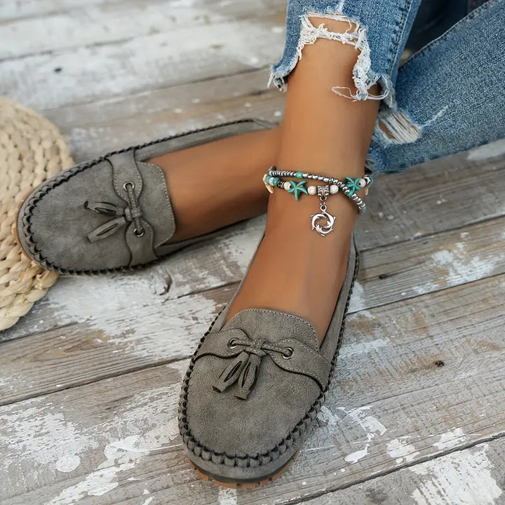 Kvinders stilfulde ortopædiske loafers i klassisk design, ideelle som hverdagssko med optimal komfort.