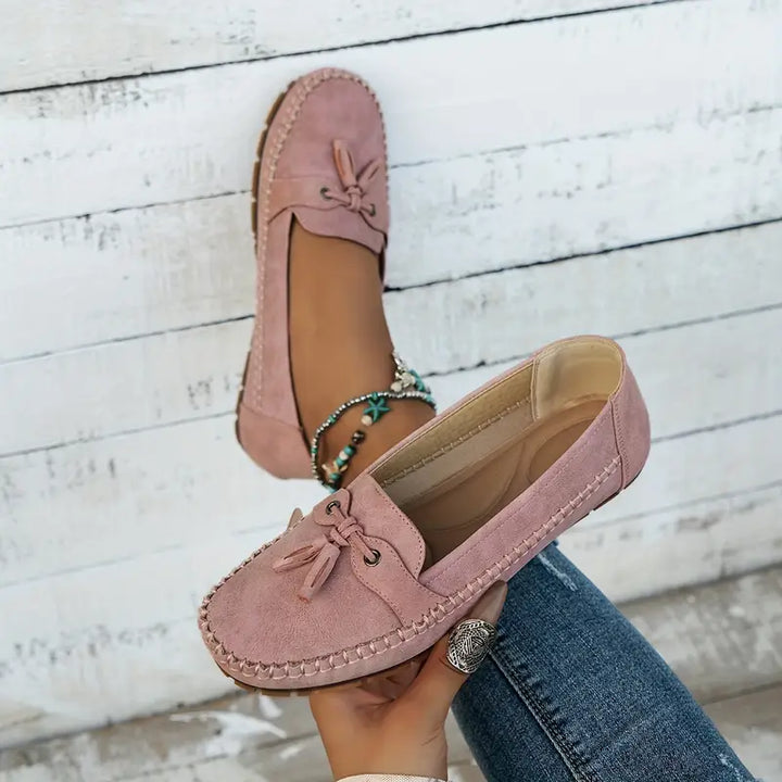Ergonomiske dame loafers i blødt materiale, beige, perfekte komfortsko til lange dage og sunde fødder.