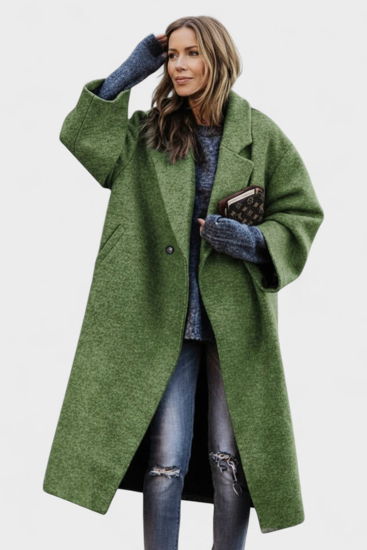 Trendy oversize jakke til damer. Løstsiddende, stilfuld og vandafvisende overgangsjakke til hverdagen.