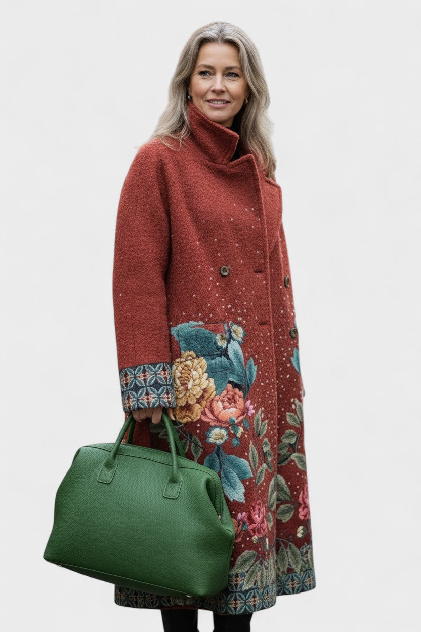 Dame oversize jakke i vandafvisende materiale. En komfortabel og stilfuld overgangsjakke til modebevidste kvinder.