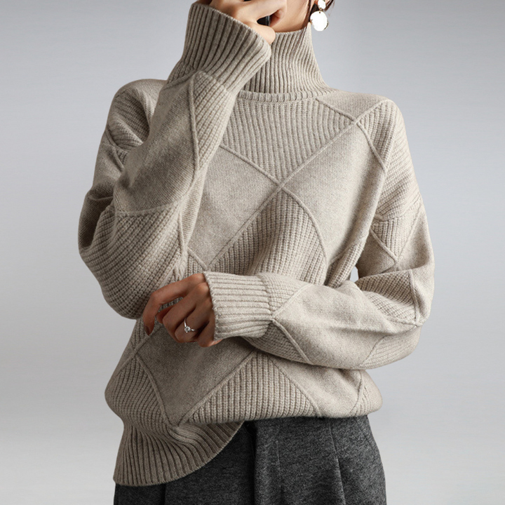Alsidig dame sweater med rullekrave i blød strik. Perfekt til efterårs- og vinteroutfits.