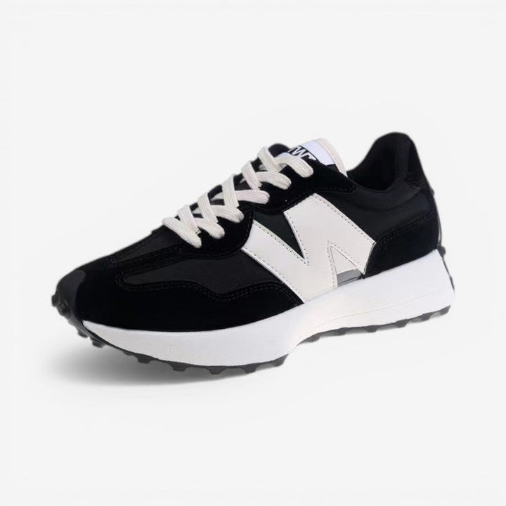 Røde damesneakers med spids snude. Komfortable, skridsikre og stilfulde. Perfekte til en aktiv hverdag.