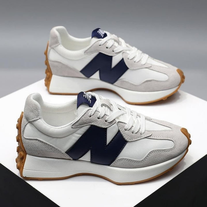 Skridsikre damesneakers til hverdag. Spids snude, justerbar pasform og langvarig komfort.
