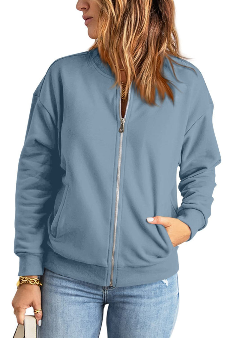 Moderne overgangsjakke til kvinder i letvægtsdesign. Stilfuld og casual damejakke med lynlås.