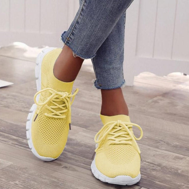 Kvinders ortopædiske sneakers i grå, ergonomisk designet, kunstlæder, alsidig at kombinere, perfekt bærekomfort