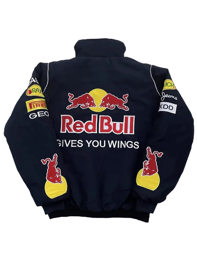Red Bull damejakke i et elegant og sporty design, vejrbestandig, fås i størrelserne S-XL, vist forfra.