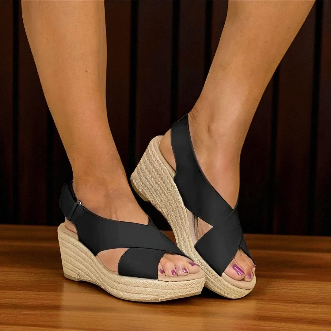 Damesko: Beige ortopædiske espadriller med kilehæl, perfekte til sommer, hverdag & fest, fodvenlige.