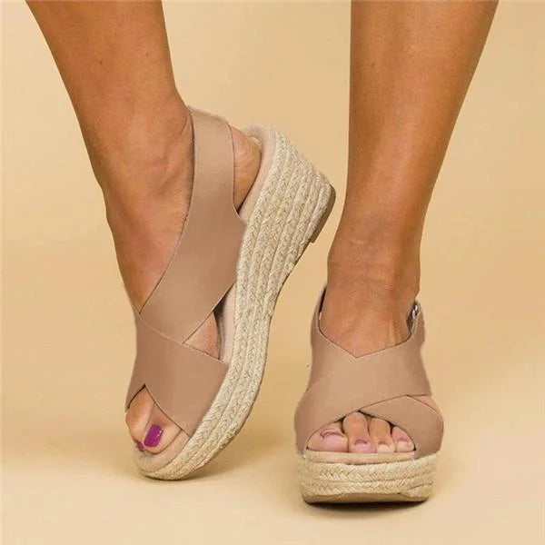 Klassiske sorte damesko: Ortopædiske espadriller med kilehæl, elegant, støttende og perfekt til sommer.