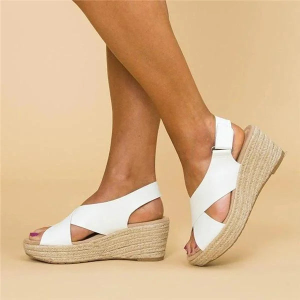 Stilfulde grønne espadrillesandaler til kvinder, ortopædisk kilehæl, behagelige til både hverdag og fest.