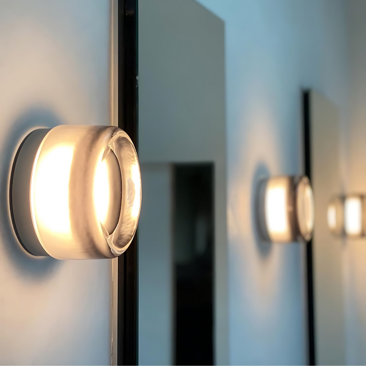 Rund dekorativ lampe. En flot løsning til stemningsfuld belysning i ethvert rum i hjemmet.
