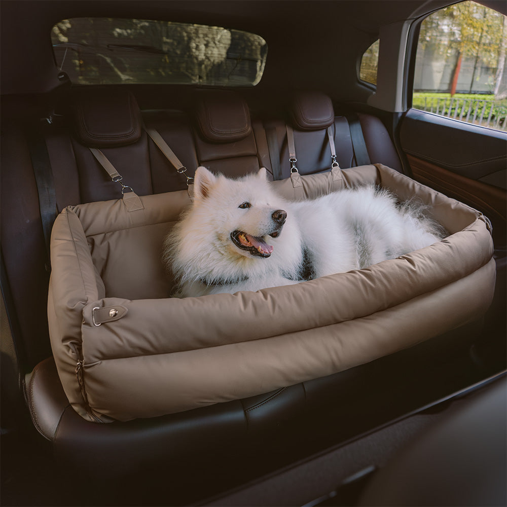 Deluxe hundeautostol i kunstlæder, tofarvet, rummelig, til mellemstore til store hunde, med plys og skridsikker bund