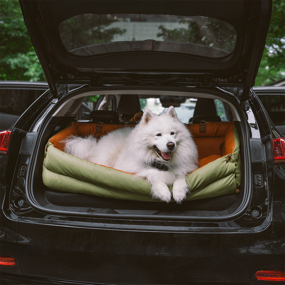"Deluxe Hundeautositz aus Kunstleder, zweifarbig, geräumig, für mittelgroße bis große Hunde, mit Plüsch und rutschfestem Bode