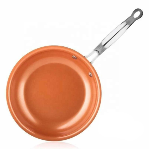 Ergonomisk kobberpande til køkkenudstyr. Robust håndtag & non-stick for komfortabel og holdbar madlavning.